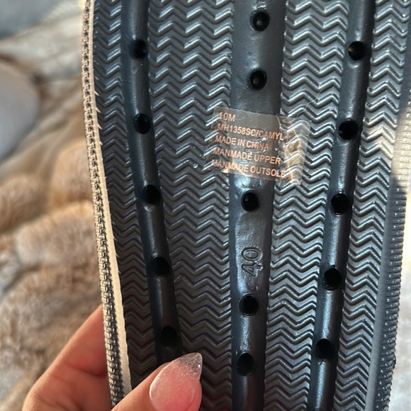 Black cushion slides size 10 - Picture 4 of 5